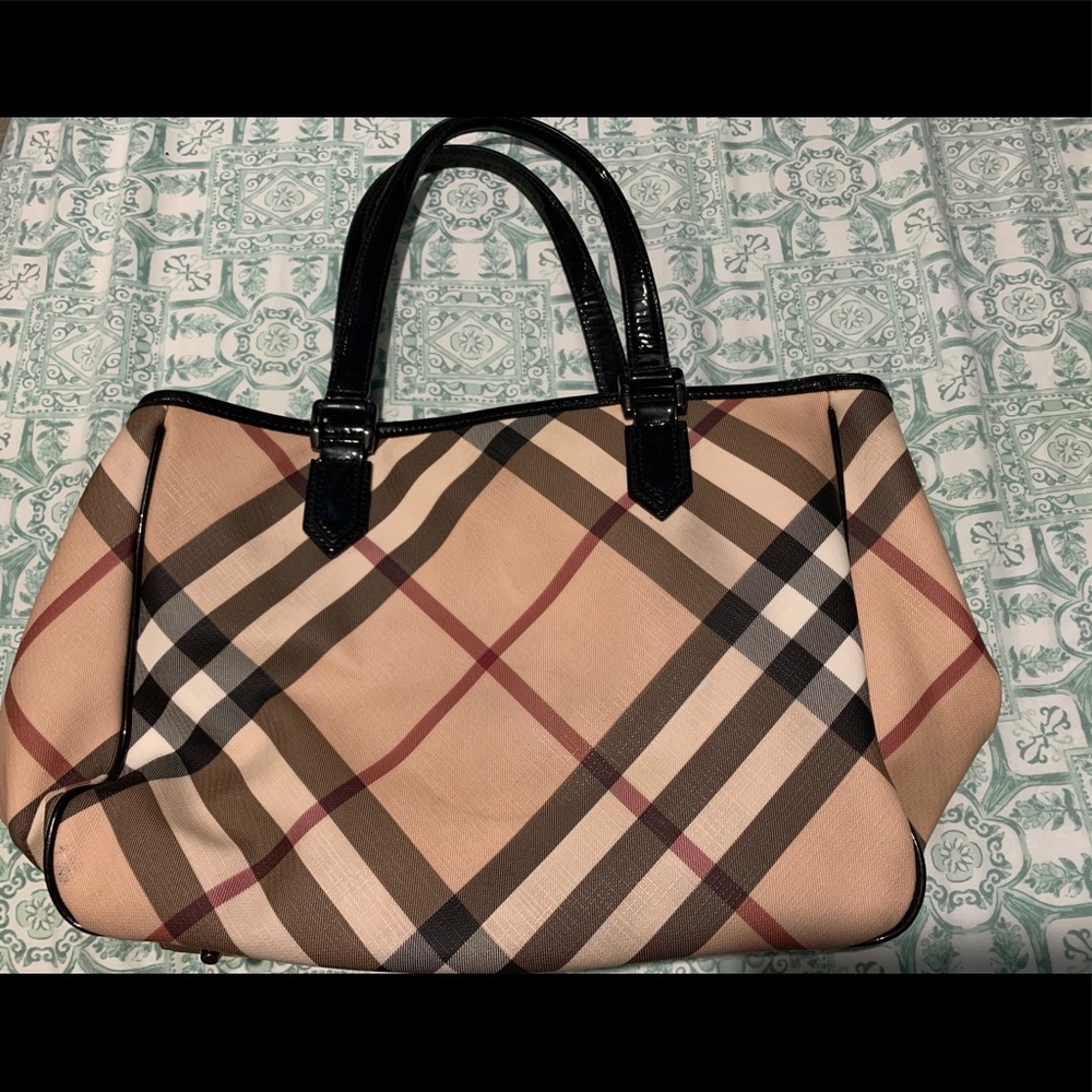 Burberry bag Used Good Condition